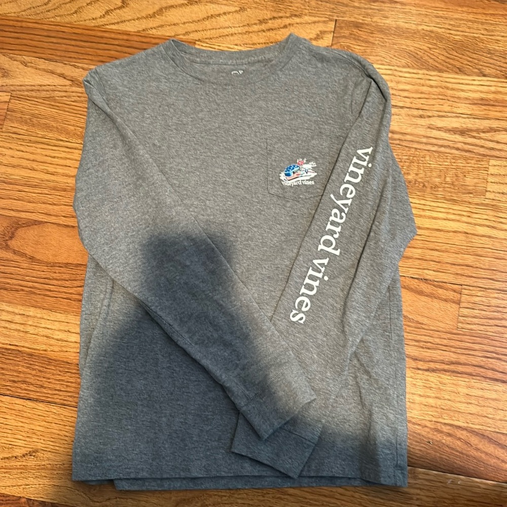 Boys skiing vineyard vines long sleeve gray shirt size medium 12-14